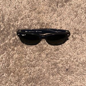 Black Ray-Ban Sunglasses